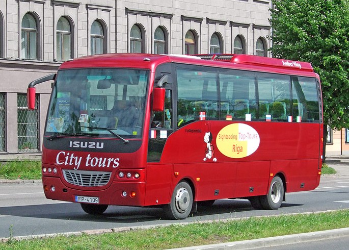 Autobusa noma Jēkabpilī Isuzu 25 vietas