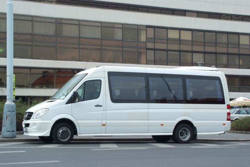 LUX klases mikroautobusu noma Jēkabpilī